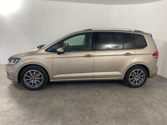 VW Touran 1.6 TDI DSG BMT Comfortline NAVI*AHK*RFK*PANORAMA - Foto 2