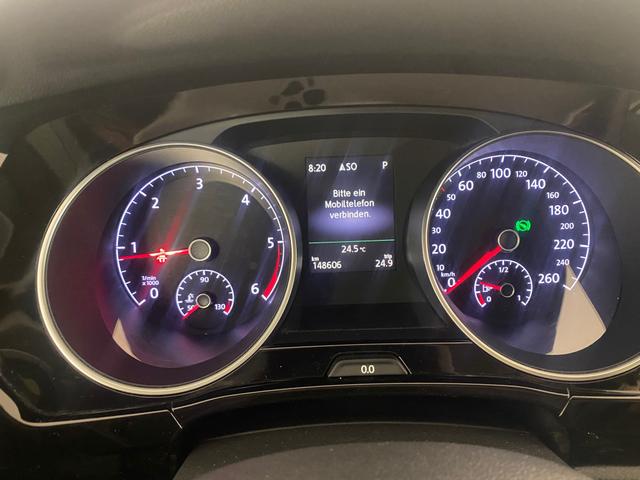 VW Touran 1.6 TDI DSG BMT Comfortline NAVI*AHK*RFK*PANORAMA - Foto 8
