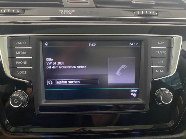 VW Touran 1.6 TDI DSG BMT Comfortline NAVI*AHK*RFK*PANORAMA - Foto 12