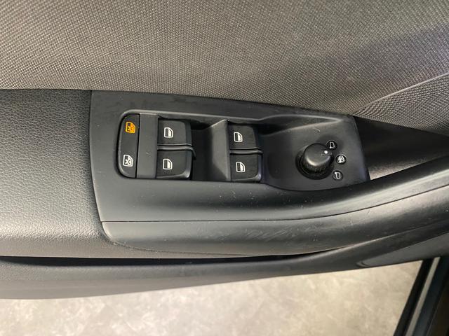 Audi Q3 2.0 TDI quattro XENON*AHK - Foto 12