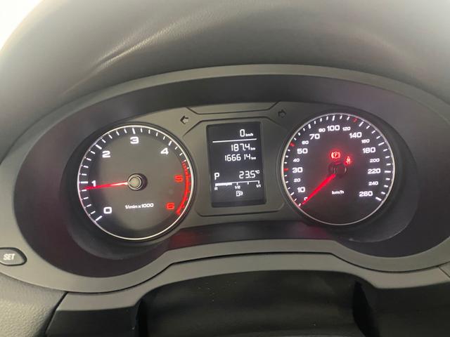 Audi Q3 2.0 TDI quattro XENON*AHK - Foto 8