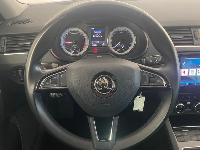 Skoda Octavia Combi 1.6 TDI DPF Style LED*ACC*PDC - Foto 7