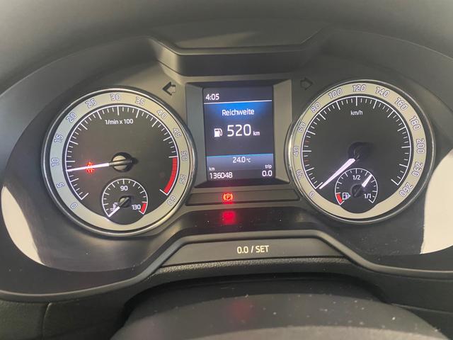 Skoda Octavia Combi 1.6 TDI DPF Style LED*ACC*PDC - Foto 9