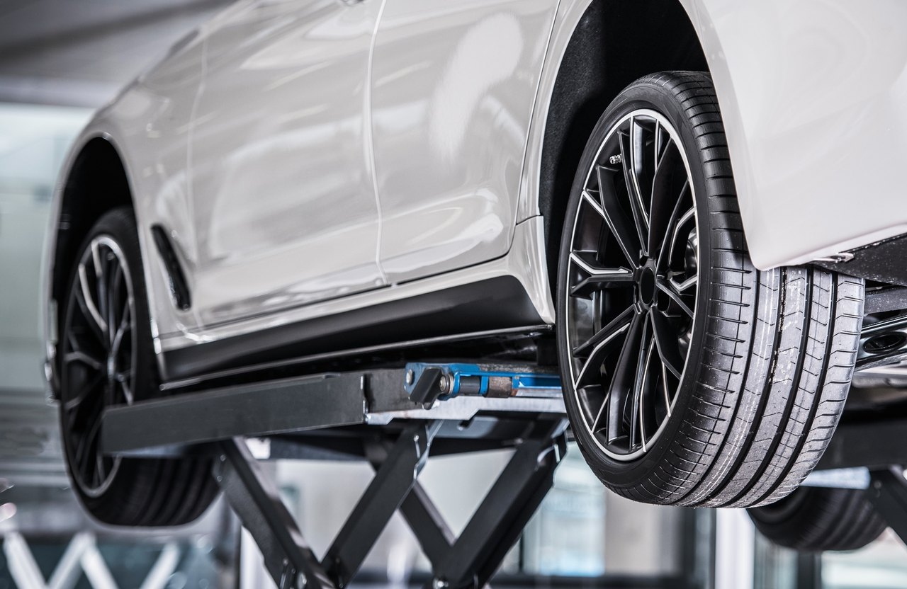 Micro Repair - schnelle Reparatur kleiner Lackschäden innerhalb eines Tages bei Auto Lang