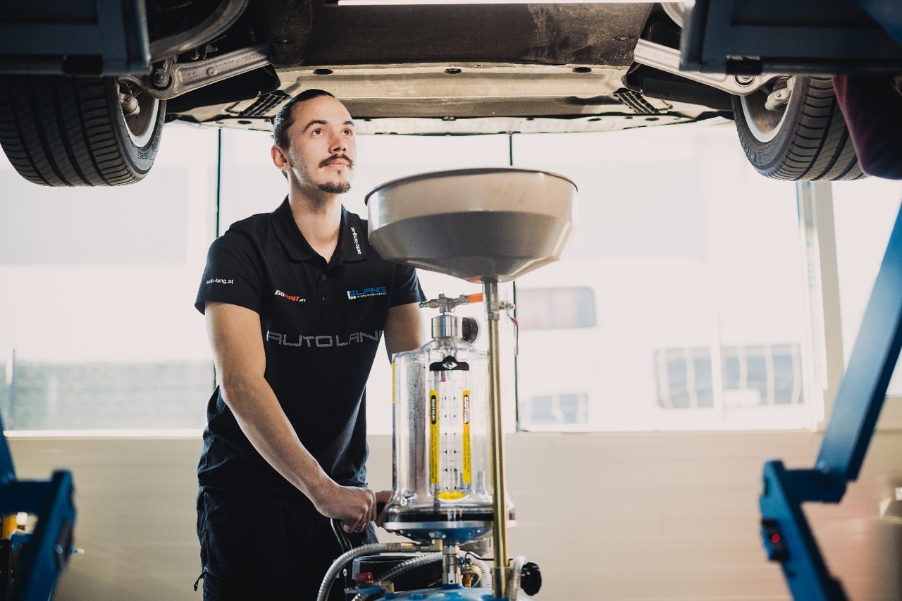 Service- und Reparaturarbeiten für Firmenflotten - Servicearbeiten nach Herstellervorgaben bei Auto Lang