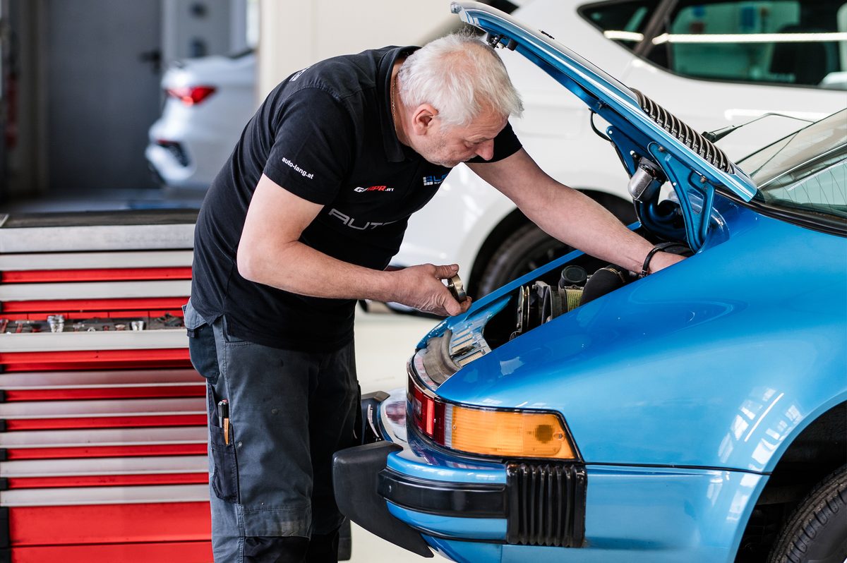 Porsche-Service und Reparatur im Meisterbetrieb Auto Lang