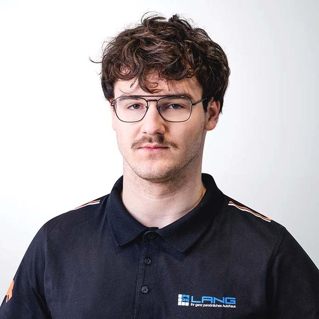 Jonas Schwimmer - KAROSSERIEBAUTECHNIKER-LEHRLING