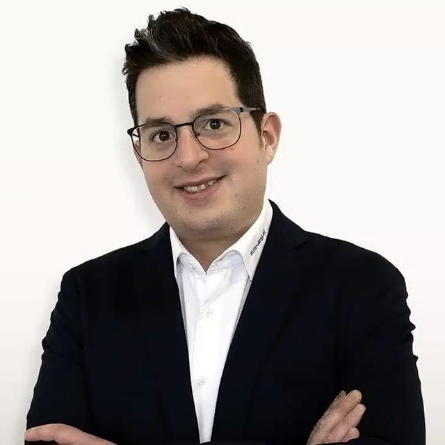 Manuel Lang - ADMINISTRATION & IT | CONTROLLING